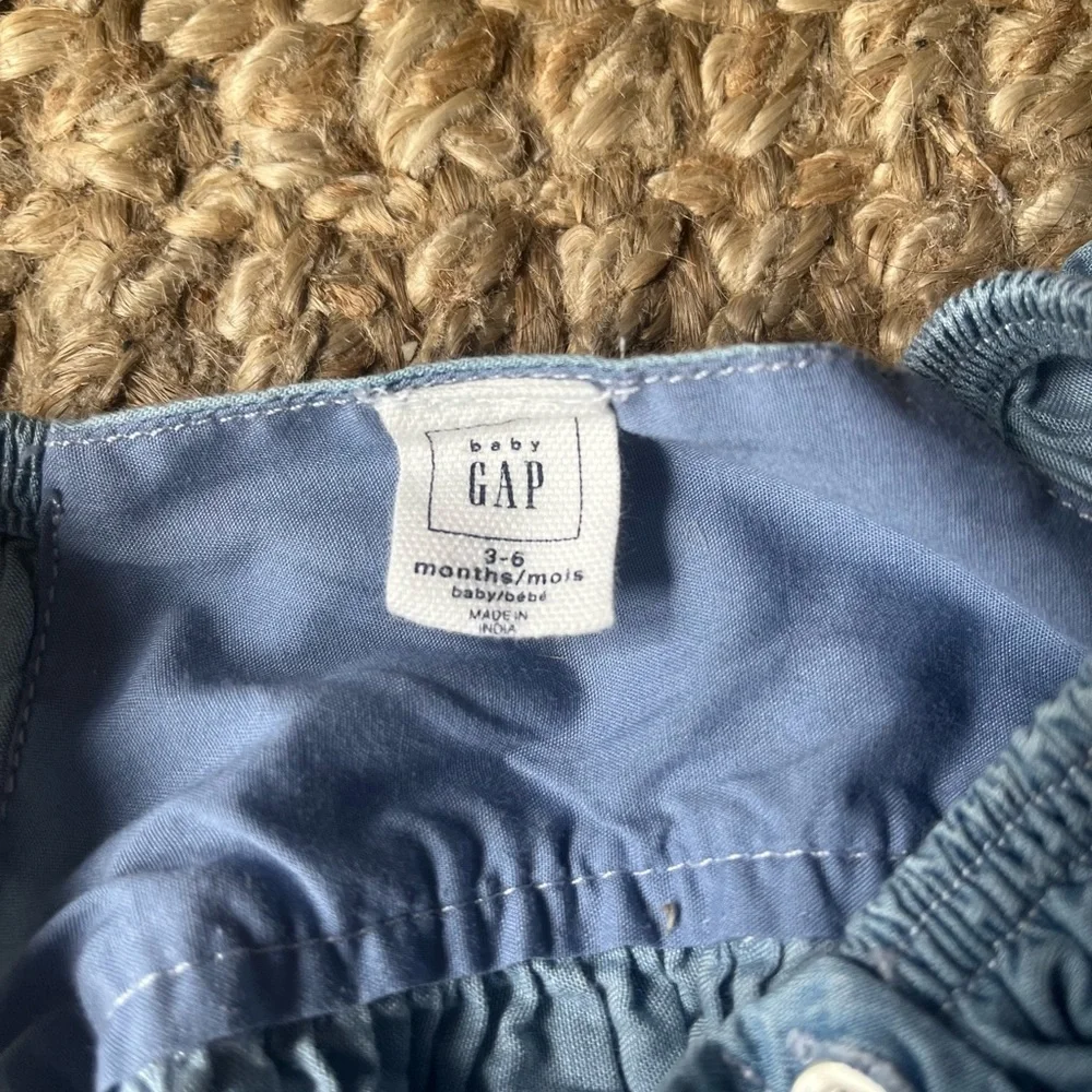 ❄️ baby gap eyelet dress - Picture 8 of 9
